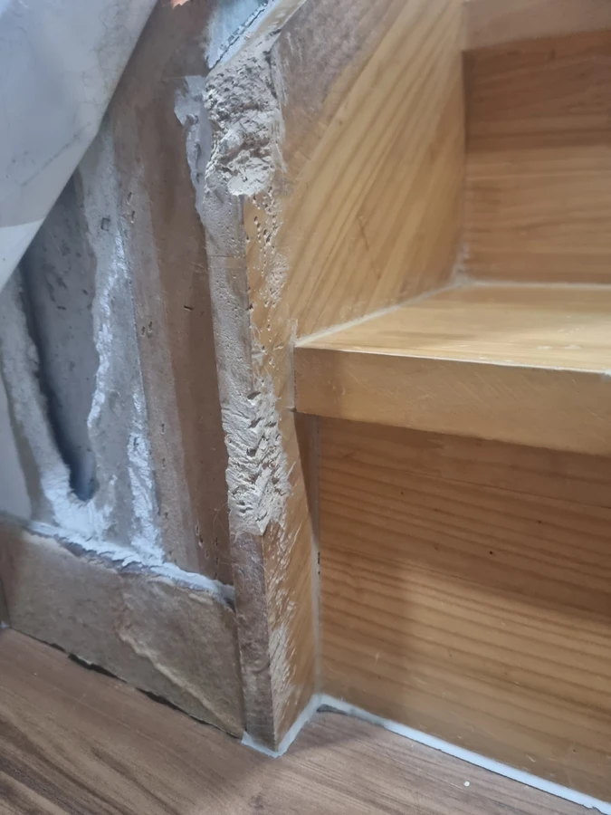 복층계단수리 접합부 보강 작업